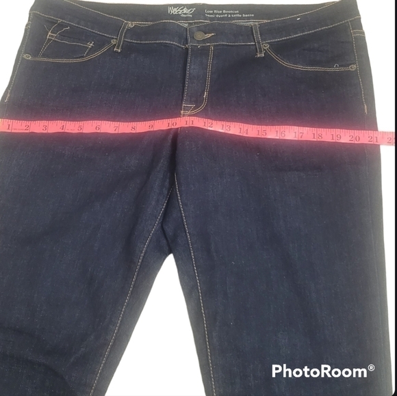 Mossimo Denim-low rise boot cut Jeans blue in size 16/33L - Picture 9 of 11